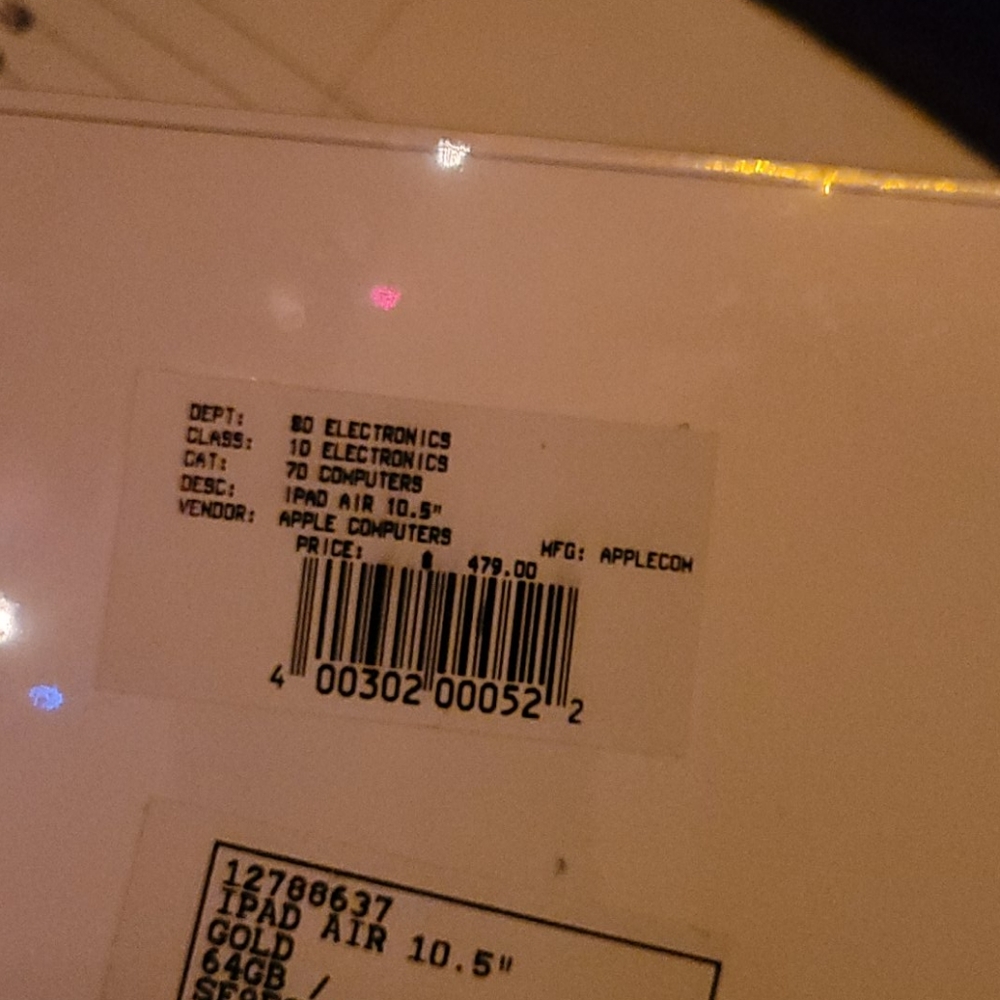 Apple IPAD AIR Newest Version on Market..500 OBO - Picture 9 of 9